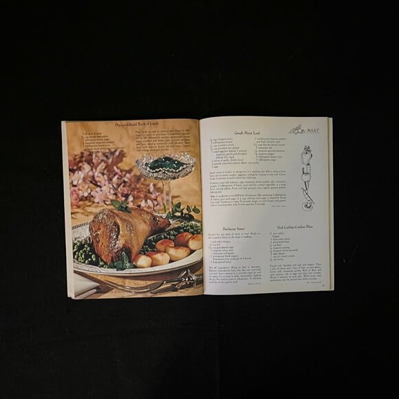 4 – Vintage ‘Ideals’ Budget/Family  Cookbooks - Picture 8 of 14
